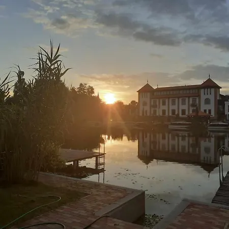 Muveszhaz Nyaralo Hébergement de vacances *